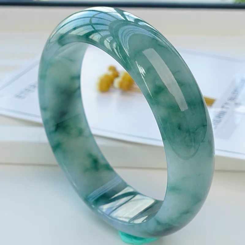 Ice Jadeite Bracelet from Myan - Bracelets ulasan dan harga