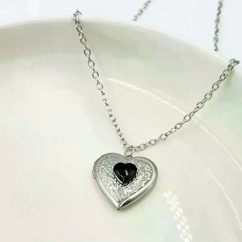 Fashion Baroque Vintage Heart- - Heart Locket Necklace Photo ulasan dan harga